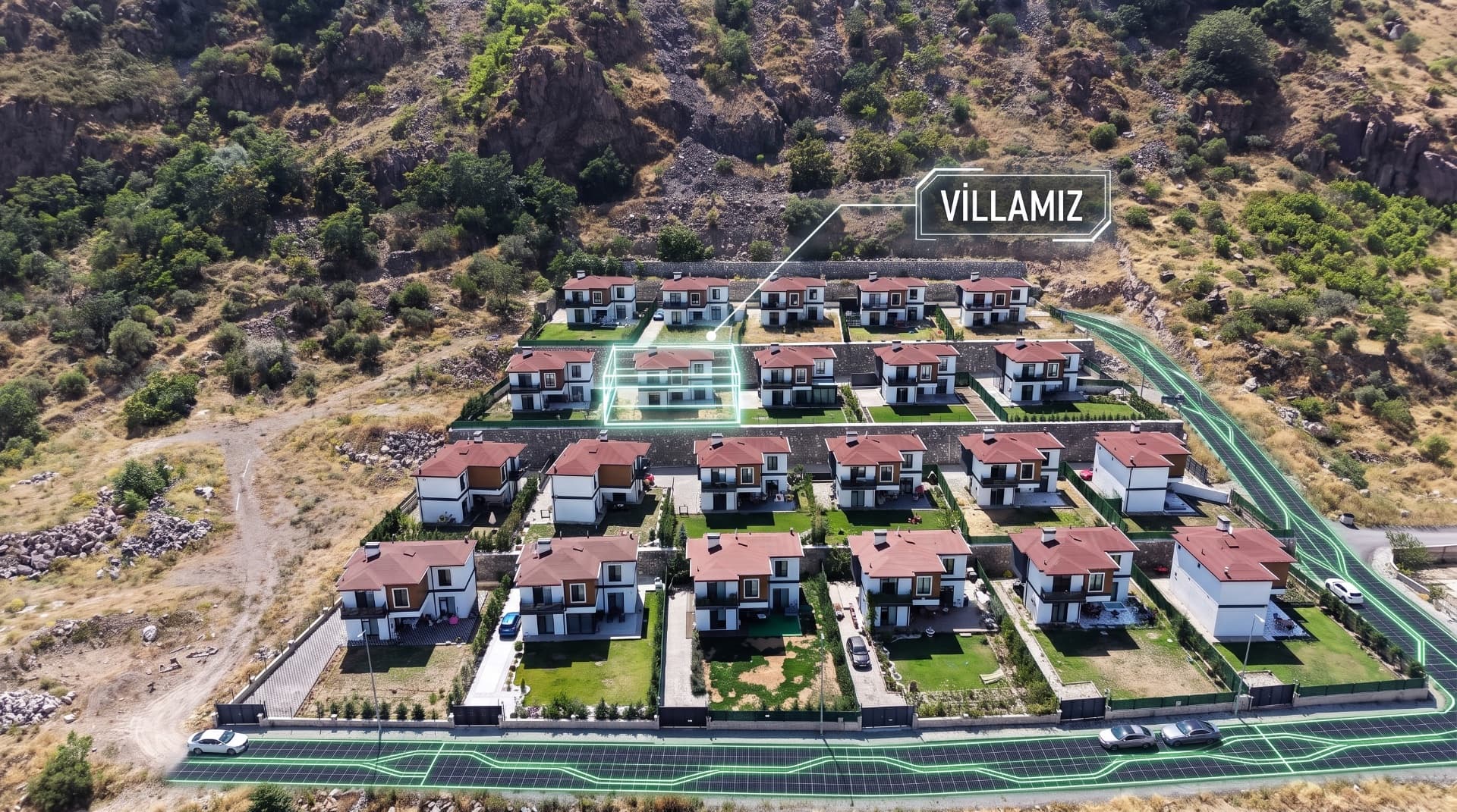SARAY'DAN BECEN YAMAÇ VİLLALARI'NDA 500m² BAHÇELİ LÜKS VİLLA
